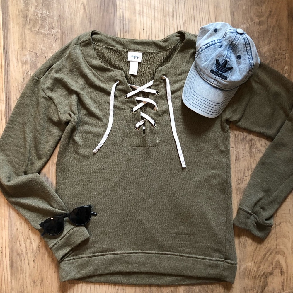Lightweight sweater